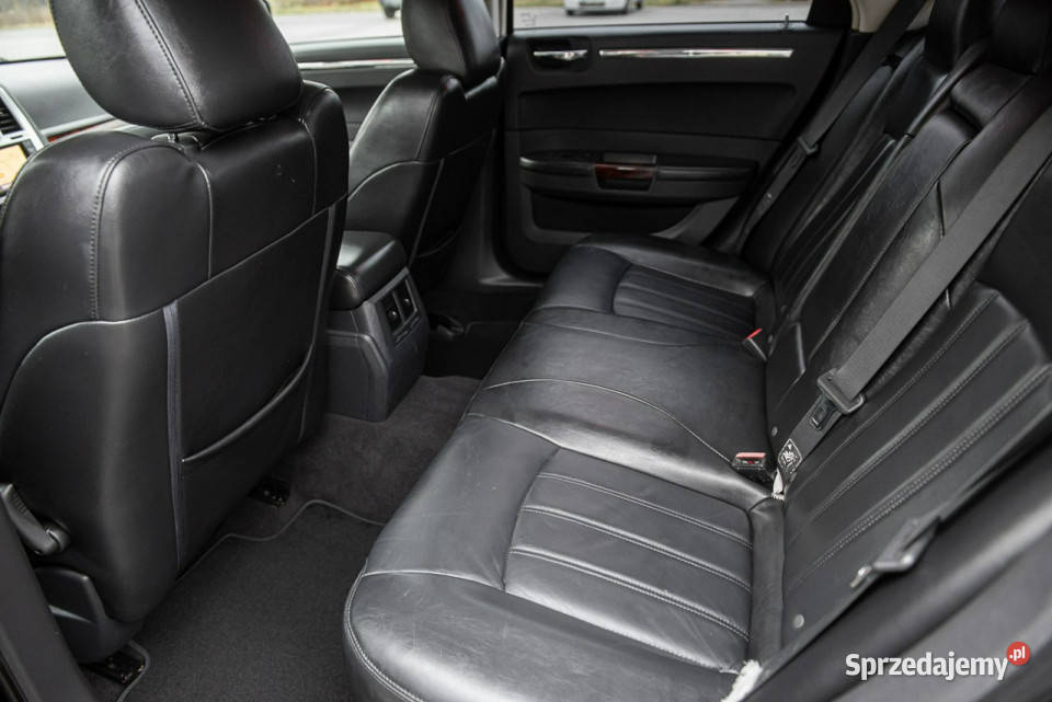 Chrysler 300C Luxury 27i V6 193 Super Stan serwisowany w ASO Zwoleń