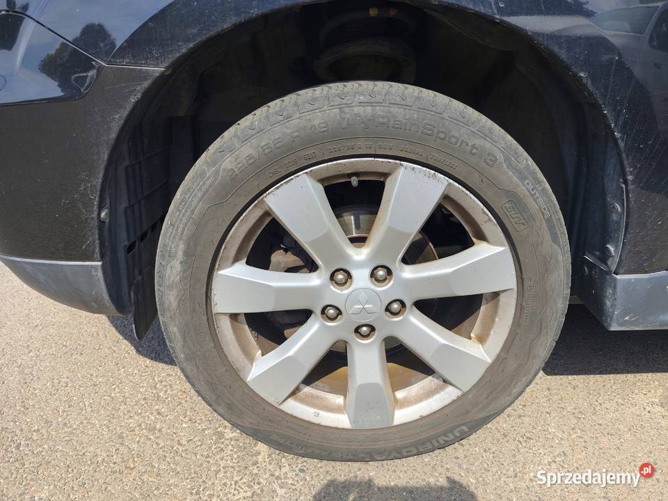 Mitsubishi Outlander 24B LPG 170 4WD 2011 7os Rok produkcji 2011