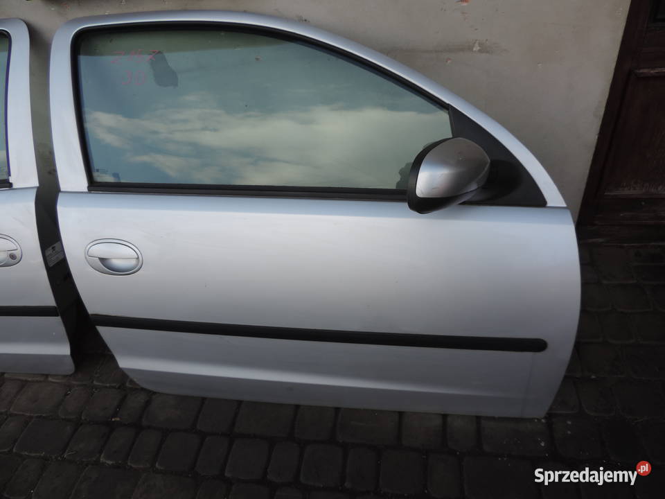 OPEL CORSA C 3D Z157 DRZWI PRAWY PRZÓD osobowe Nowy Sącz