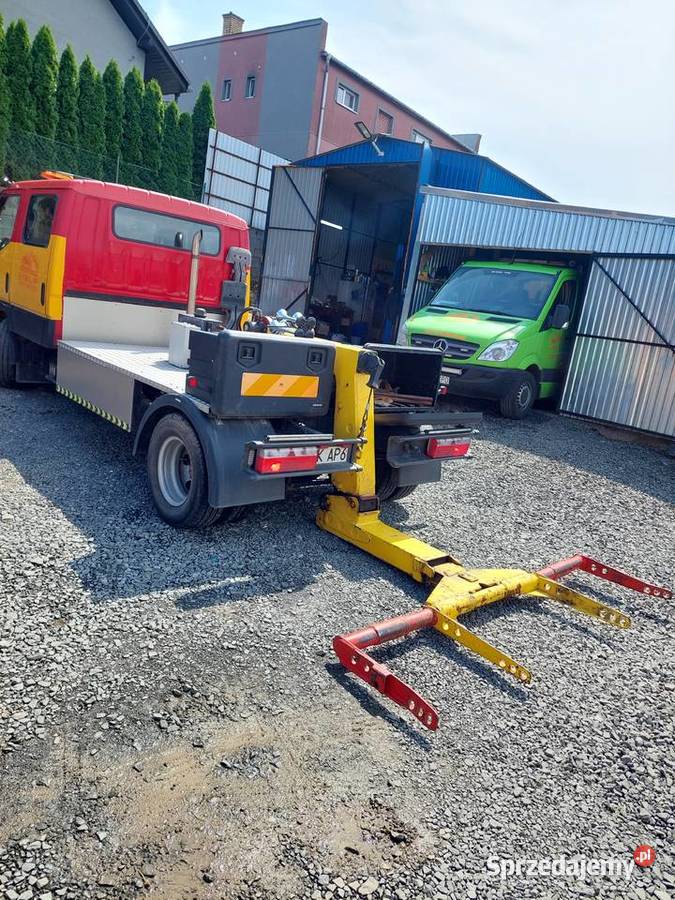 Mitsubishi Canter Holownik Barwinek sprzedam