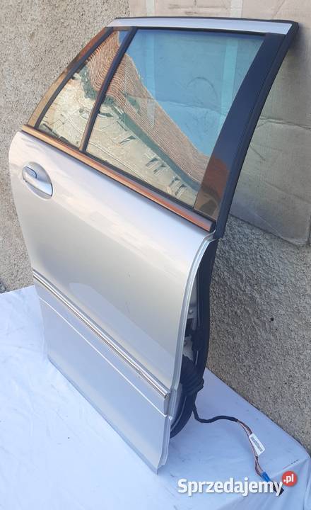 DRZWI PRAWY TYŁ MERCEDES W203 LIFT KOMBI części blacharskie