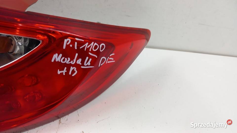 MAZDA 2 DE HB LAMPA TYŁ PRAWA Światła stop