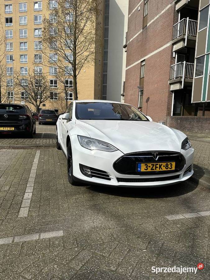 Tesla 85 S 201412 Auto Pilot CSS spotyfine Olsztyn