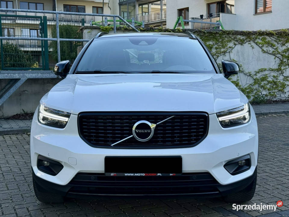 Volvo XC 40 20 B4 RDesign Faktura VAT 23 harman Motoryzacja śląskie Tarnowskie Góry