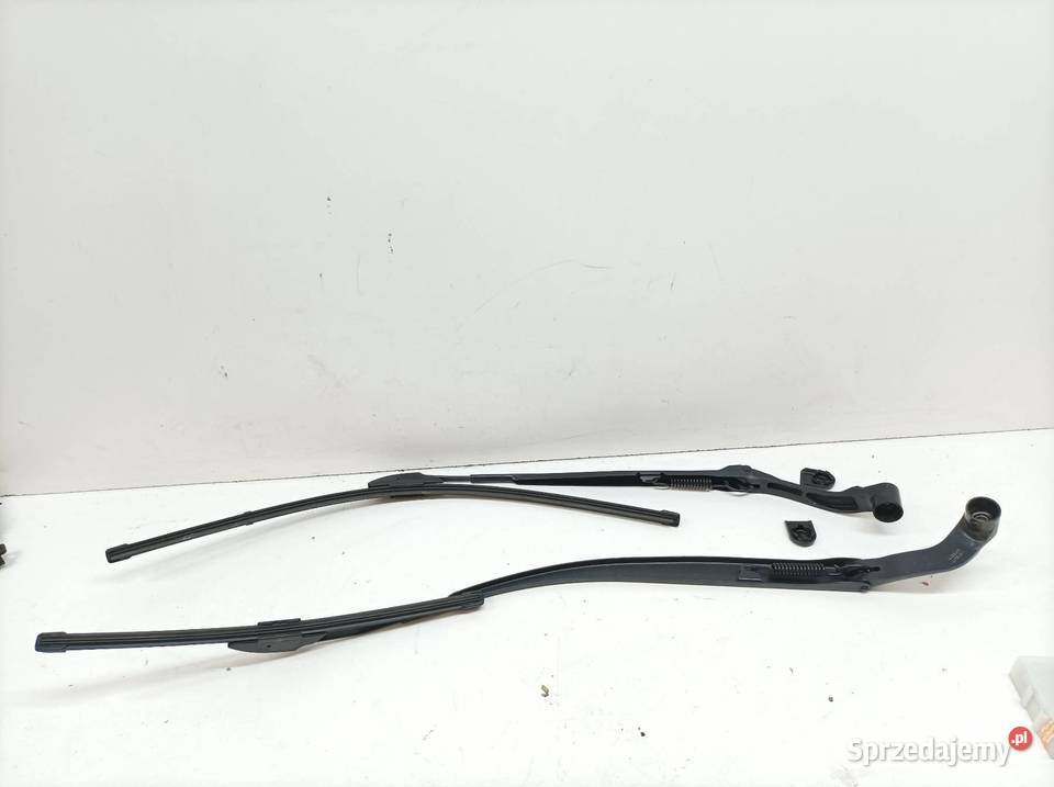 RAMIONA WYCIERACZEK PRZÓD Infiniti Q50 I 2013 Rok produkcji 2017 świętokrzyskie