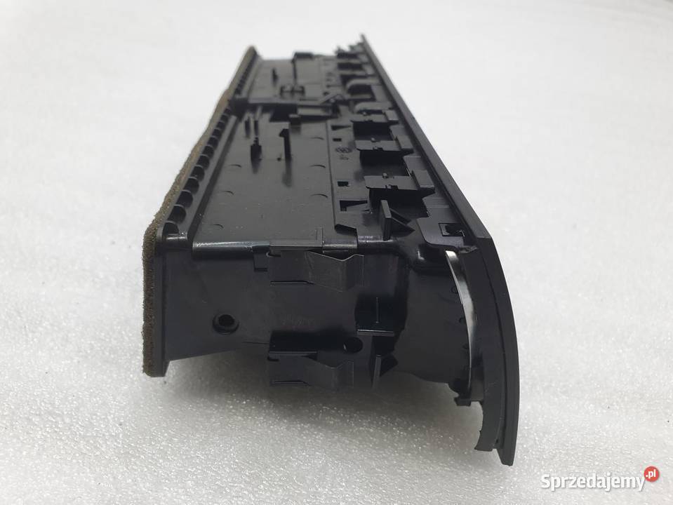 KRATKA NAWIEWU ŚRODKOWA AUDI A5 8T 8T2820951B wielkopolskie
