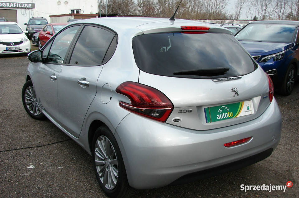 Peugeot 208 12 E 90 Klima I 20122019 światła do jazdy dziennej Piła sprzedam