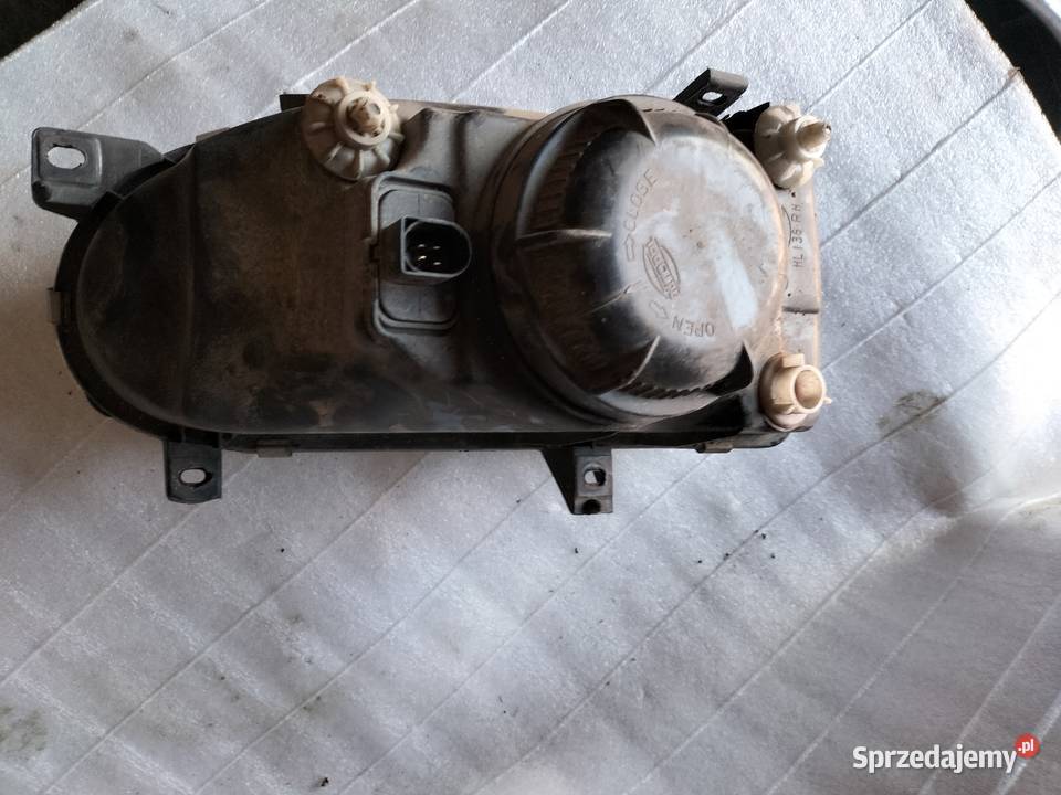 Lampa prawa przednia VW Golf III Oświetlenie lubelskie sprzedam