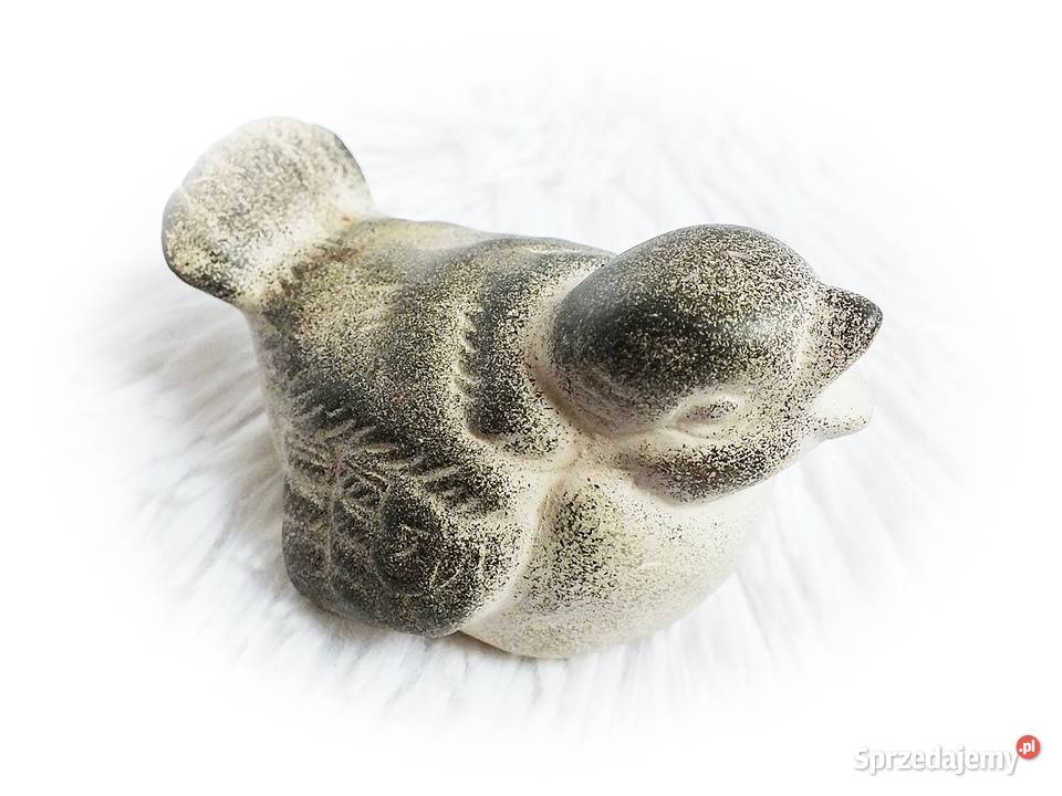 Stara figurka z gipsu mały ptaszek wróbelek Pozostałe Żary