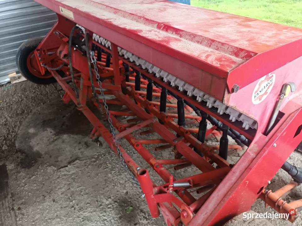 Siewnik zbożowy 3mFamarol