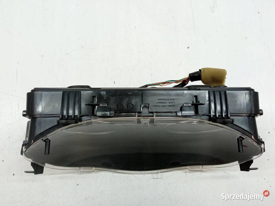 LICZNIK E18 A2C31789200 18 B HYB Toyota Auris II Liczniki i zegary