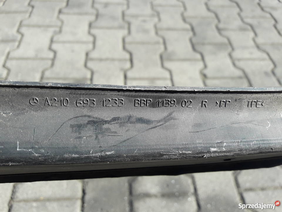 MERCEDES W210 PLASTIK OSŁONA BAGAŻNIKA prawa Częstochowa