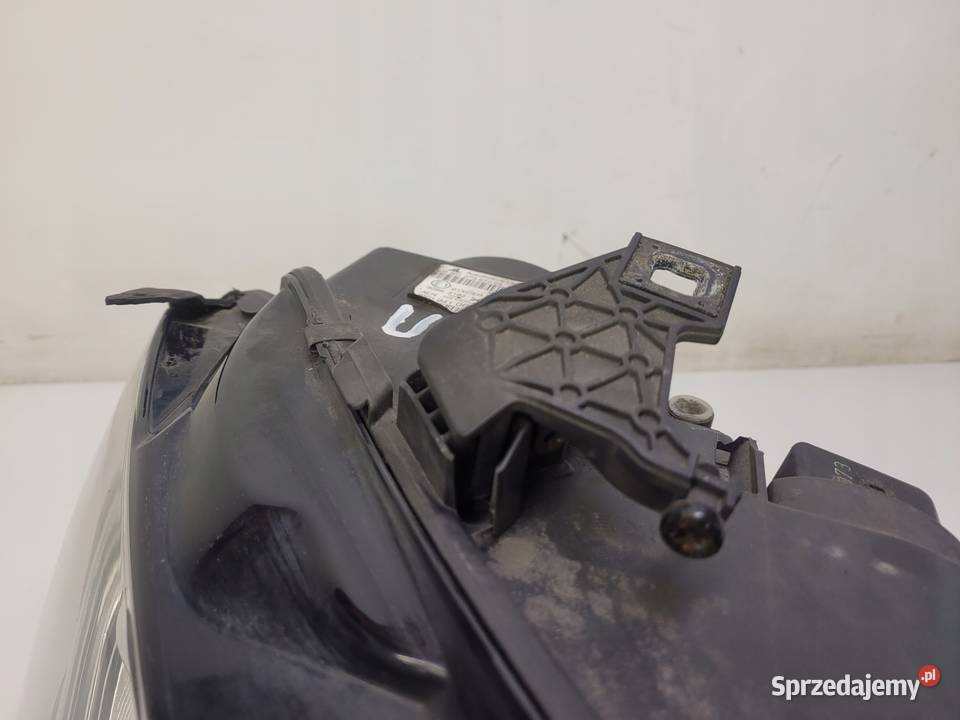 REFLEKTOR PRAWY PRZÓD AUDI A4 B8 LIFT 8K0941006D Przystajń