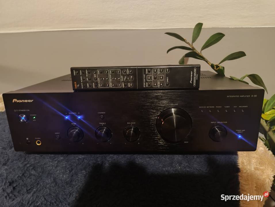 Wzmacniacz Pioneer a 30 k z pilotem Trzebuska