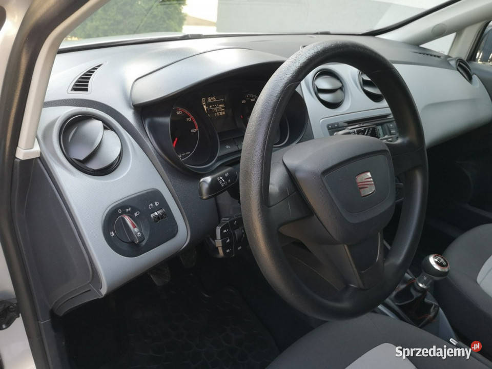 Seat Ibiza 12 MPI 70 Klimatyzacja Isofix ALU 15 VAT marża Strzegom