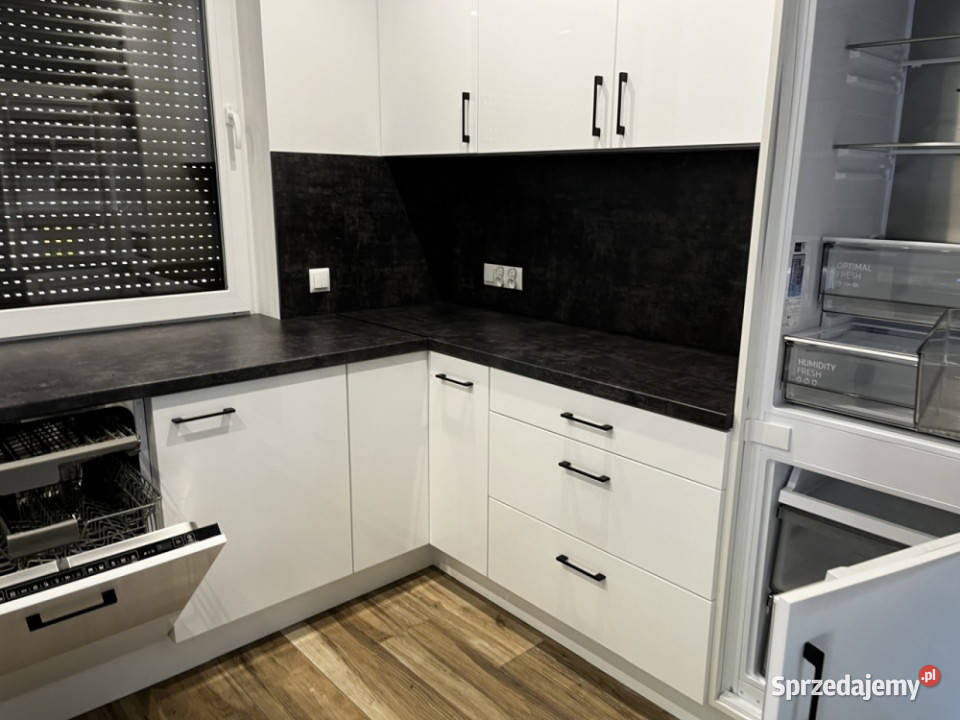 ELEGANCIE NOWOCZESNE MIESZKANIE KĄTY WROCŁAWSKIE