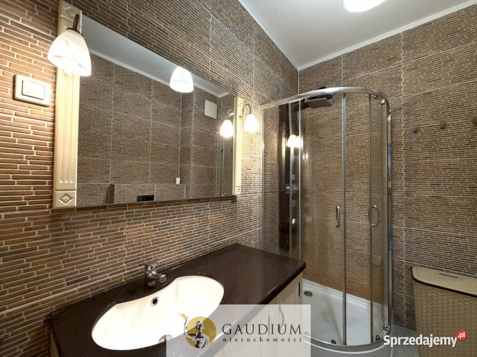 Apartament Czarny Dwór 2 pokoje sprzedam
