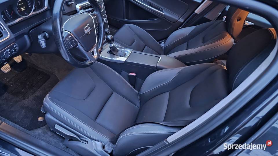 Volvo V60 2014r 20D 136 5 cyl z Włoch Opłacony 127000km Zarszyn