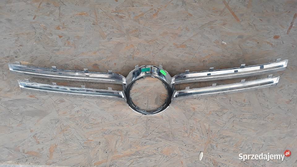 VW TOUAREG 7L LISTWA CHROM GRILL ATRAPA ZDERZAKA Zatom Stary