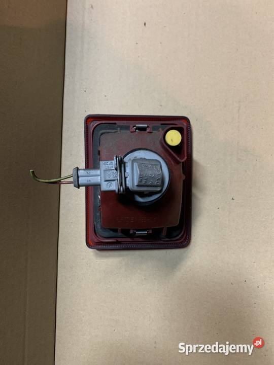 Lampa tył tylna klapy bagażnika kombi lewa prawa Lampy tylne Szczecin