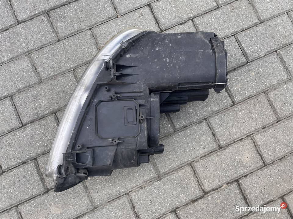 Volkswagen Touran I Lampa przednia 0301205201 Lampy przednie Nysa sprzedam