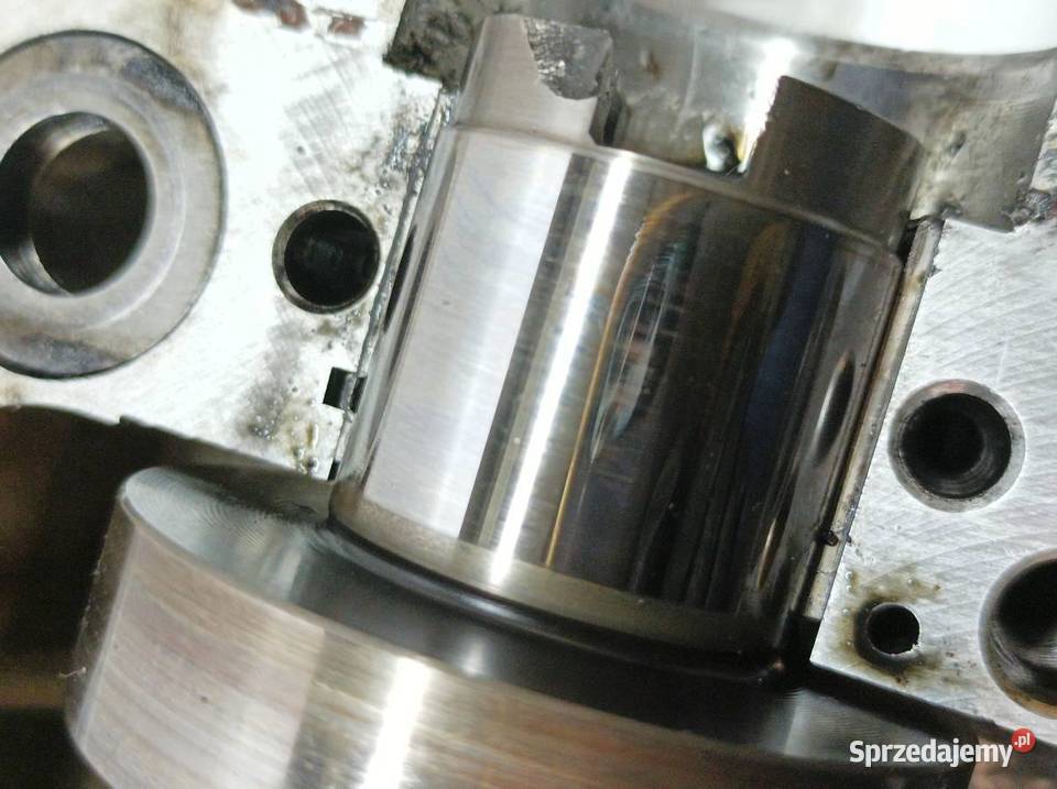 GŁOWICA KOMPLETNA 038103373R 19 TDI Skoda