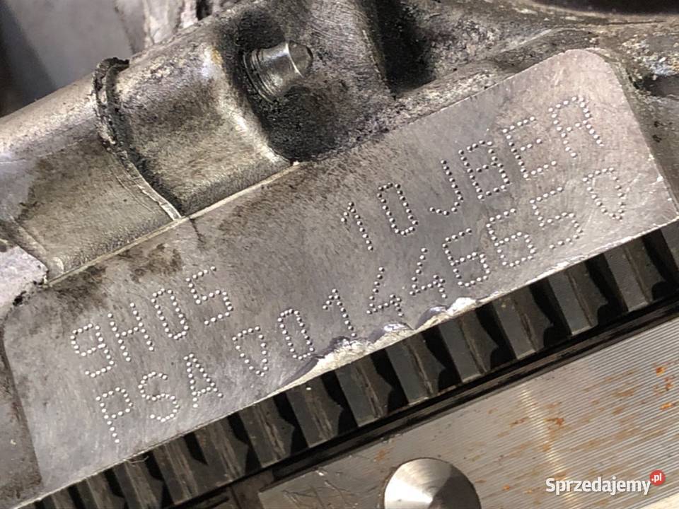 SILNIK PEUGEOT 16 114 9HD 0917 3008