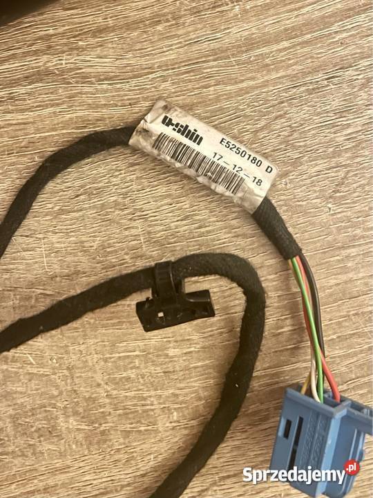 SIŁOWNIK KLAPY BAGAŻNIKA MERCEDES B W247 Katowice