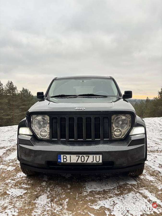 Jeep liberty ładny i zadbany USA sprowadzony