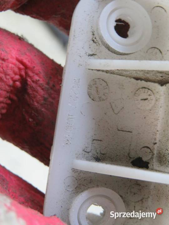 ŚLIZG PRAWY TYŁ NISSAN QASHQAI J10 LIFT