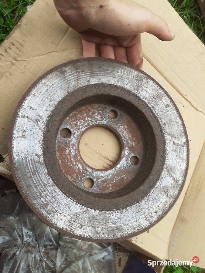 Używane klocki i tarcze Ford Escort osobowe lubelskie Puchaczów sprzedam