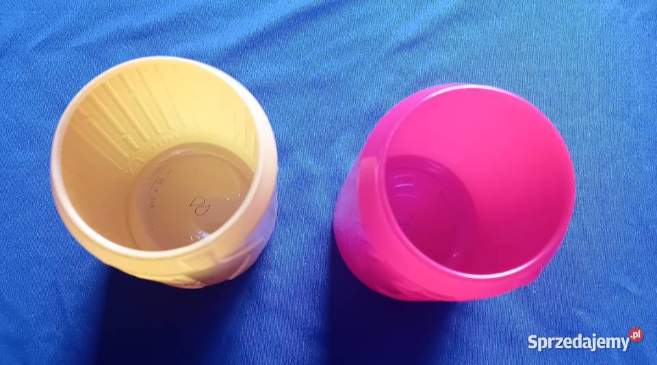Dwie kolekcjonerskie okolicznościowe szklanki Porcelana i szkło Koźminek