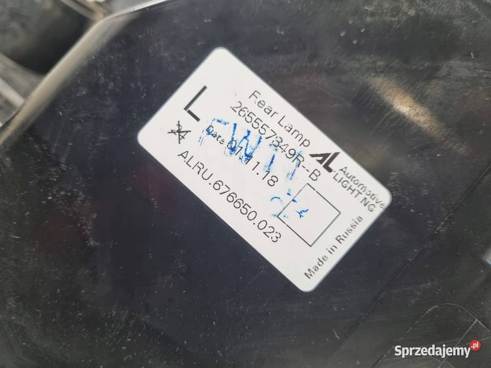 Renault Captur LIFT 1719 TYLNIA TYLNA LAMPA LEWA Rudka sprzedam