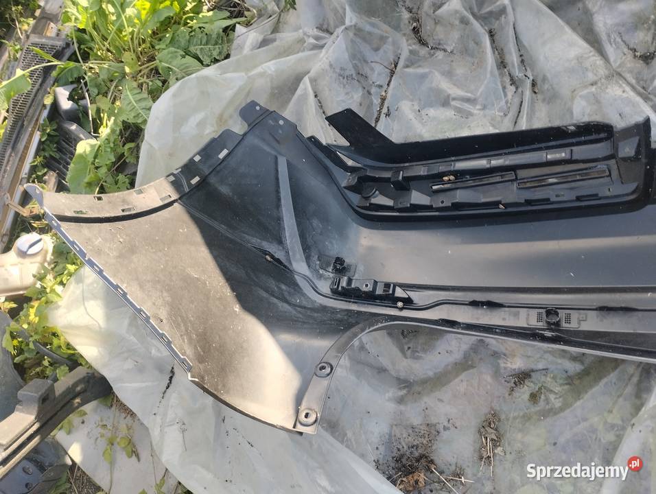 tylny zderzak NISSAN QASHQAI J11 LIFT PDC 1721r Zderzaki Gniew sprzedam