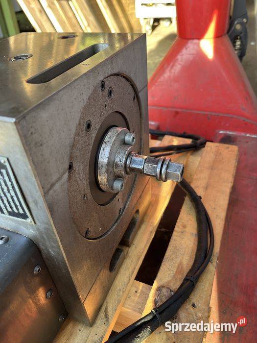 Stół obrotowy CNC Fadal VH65 z uchwytem Rhm 125 Tuliszków