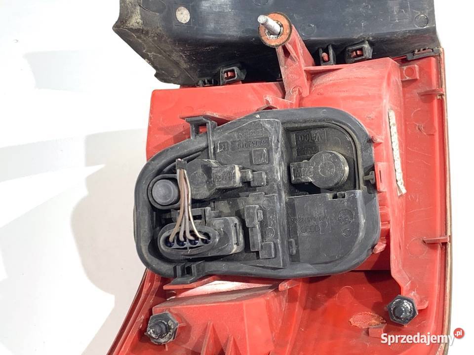 LAMPA PRAWY TYŁ AUDI A6 C6 4F9945096H Kombi 0411 Lampy tylne