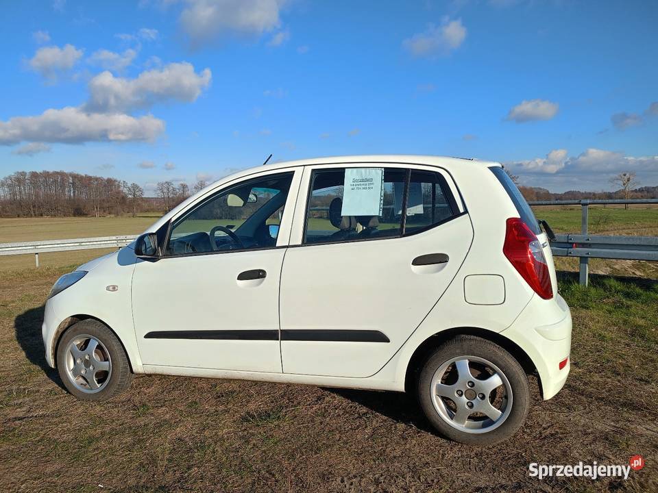 Hyundai i10 małe białe pędzidełko szuka nowego Pęczniew