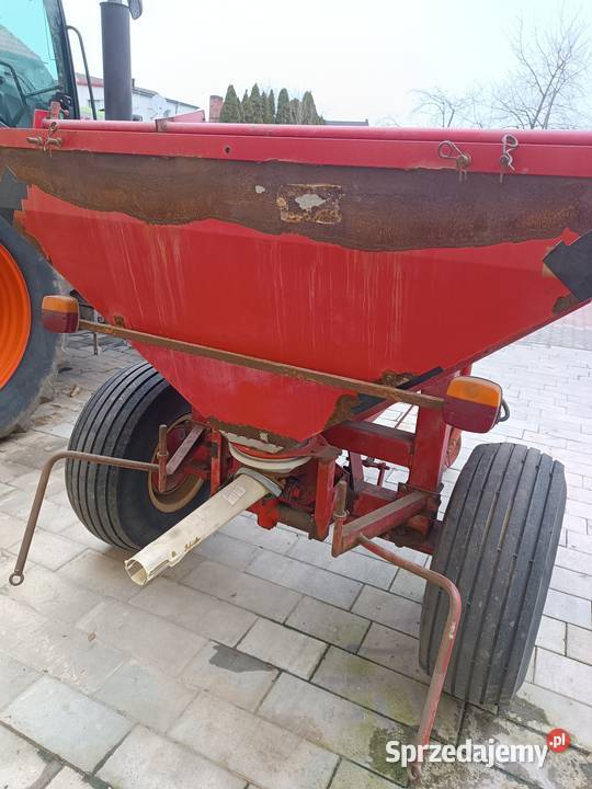 Rozsiewacz do wapna nawozów Vicon 2000 Nowy Browiniec