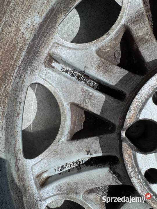 Felgi aluminiowe Mercedes W124 15 7J ET37 8LOCH Stryków