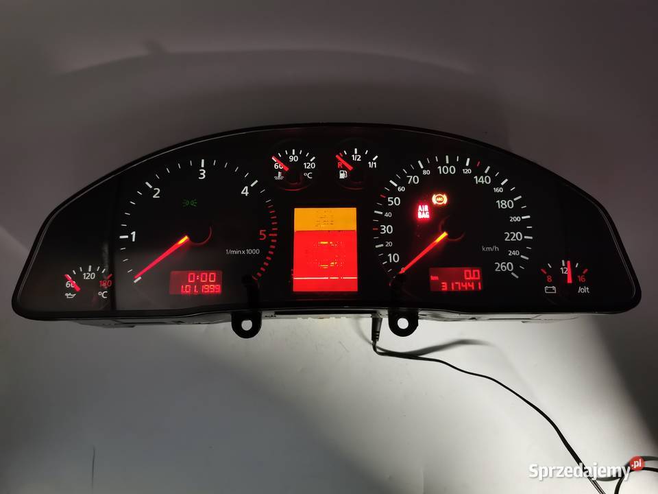 Licznik Zegary Audi A6 C5 25 TDI 4B0920932K