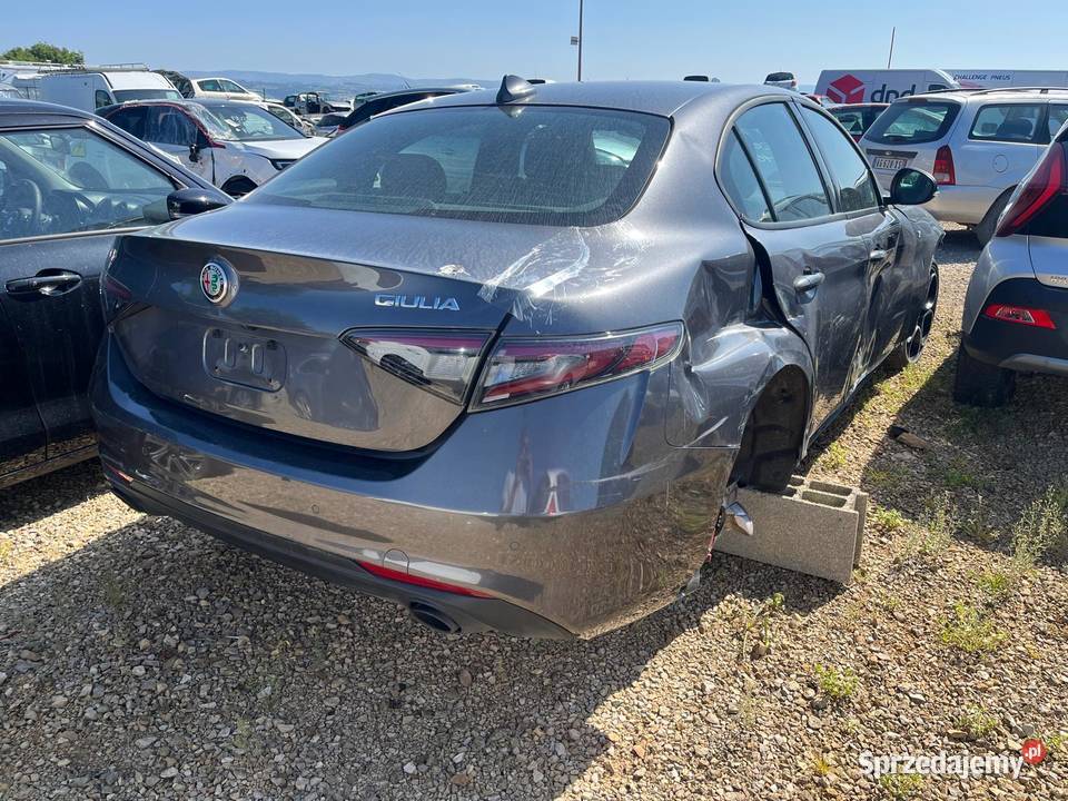 ALFA ROMEO Giulia 22 JTDm 210 T Q4 AT8 GN610 4/5 Katowice sprzedam