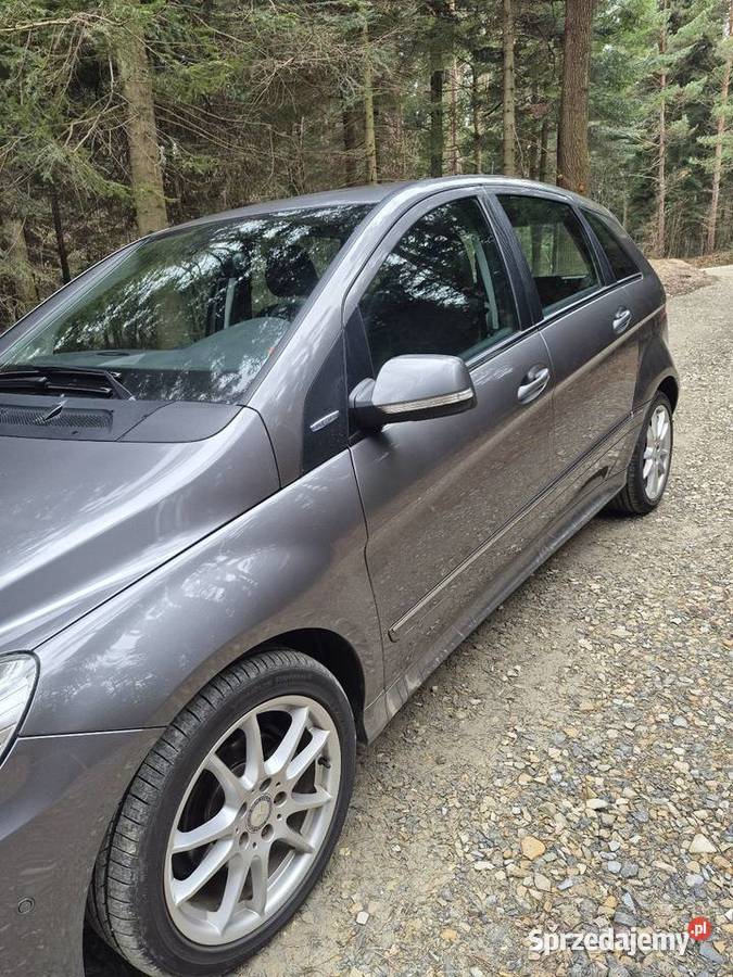 Mercedes benz b180 2010r 17 benzyna Kramarzówka sprzedam