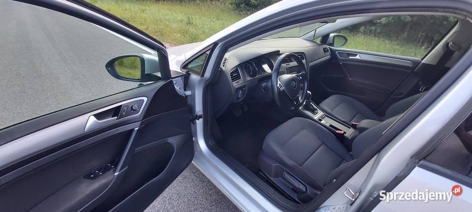 VW Golf VII Variant 16 TDI 110 BlueMotion DSG lakier metallic świętokrzyskie