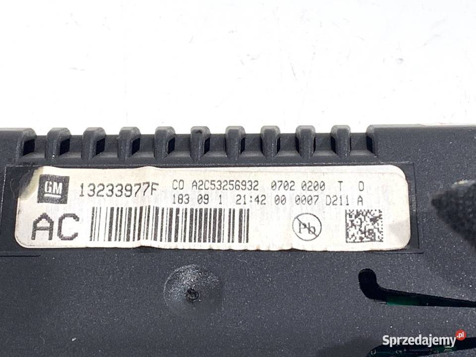 WYŚWIETLACZ OPEL INSIGNIA A 13233977F 0817 EKRAN