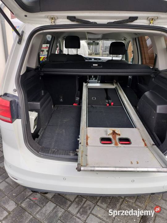 ambulans karetka Touran