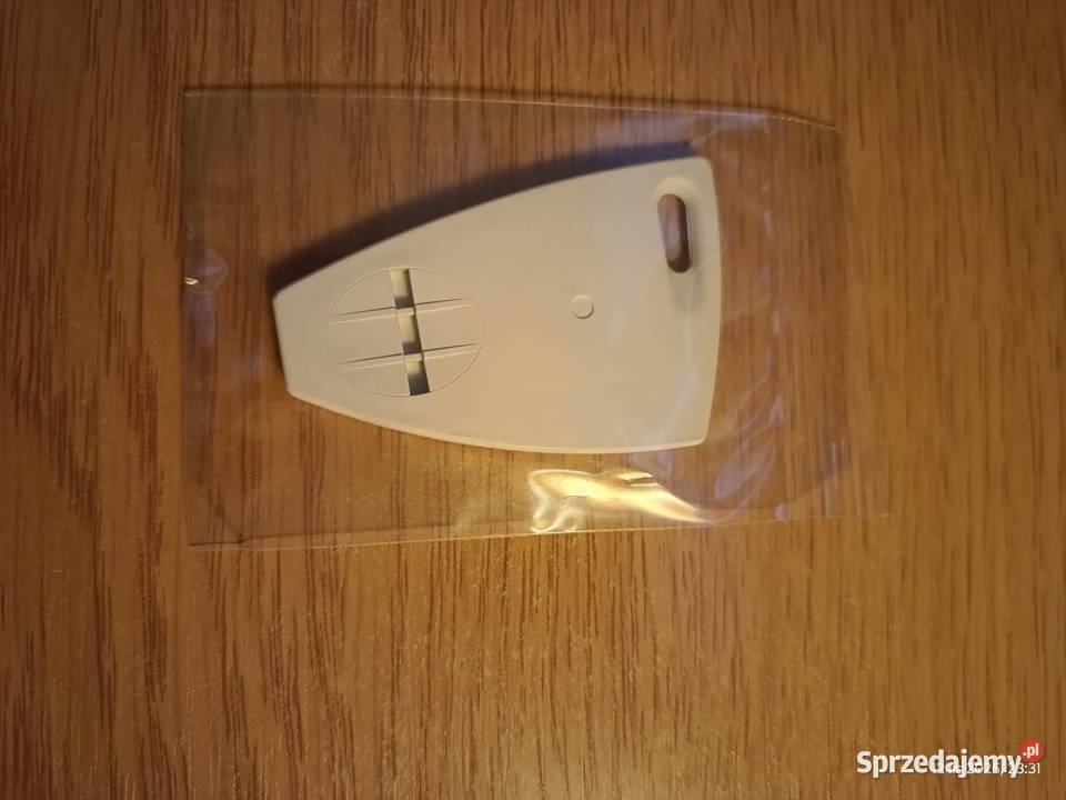 8 smyczy sportowo okolicznościowych sprzedam