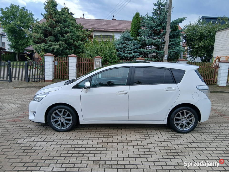 TOYOTA VERSO 16 D4D kamera cofania 6 biegów gniazdo AUX Ciechanowiec