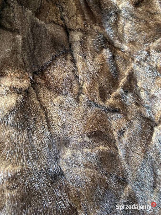 Naturalne futro z norek