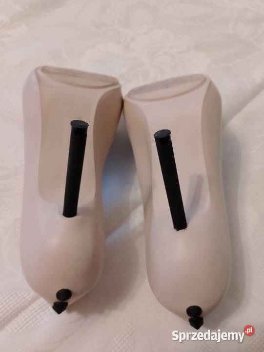 Szpilki MELISSA beżowe peep toe ozdobne czarne Oborniki