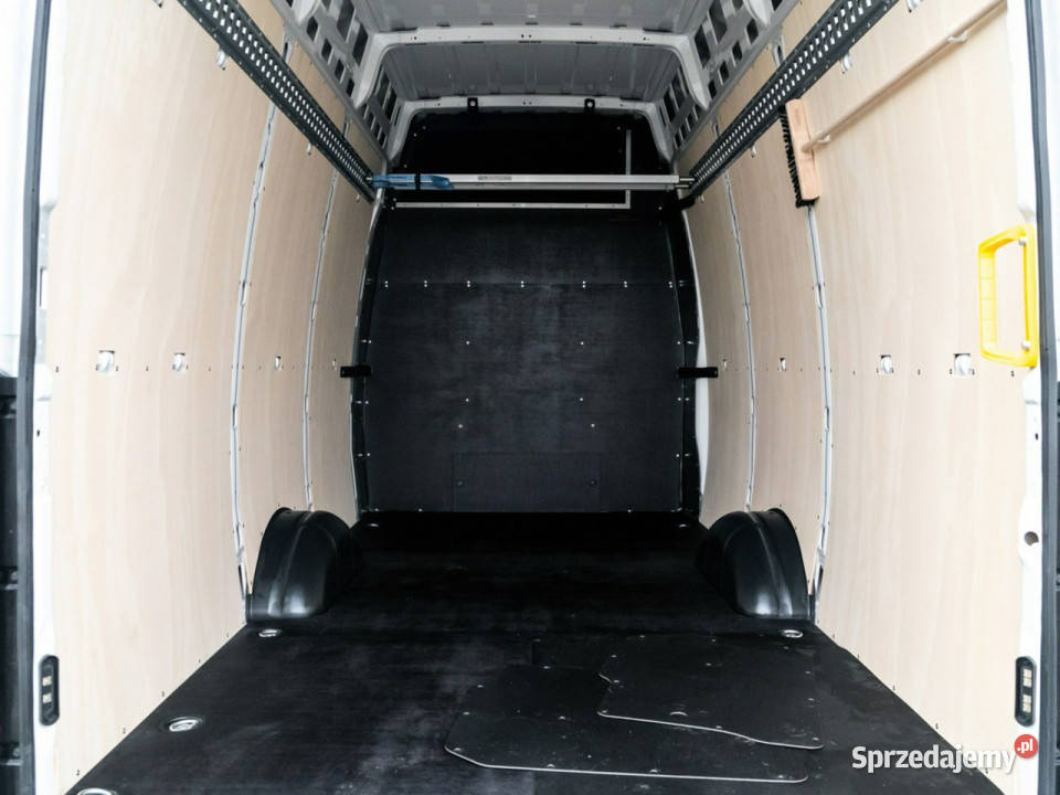 Iveco Daily 35S18A8H V Automat 18m3 L4H3 Brygada furgon Szczecinek